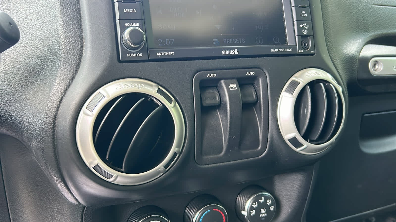 2018 Jeep Wrangler JK Sahara 4x4
