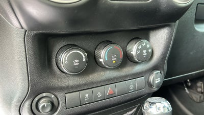 2018 Jeep Wrangler JK Sahara 4x4