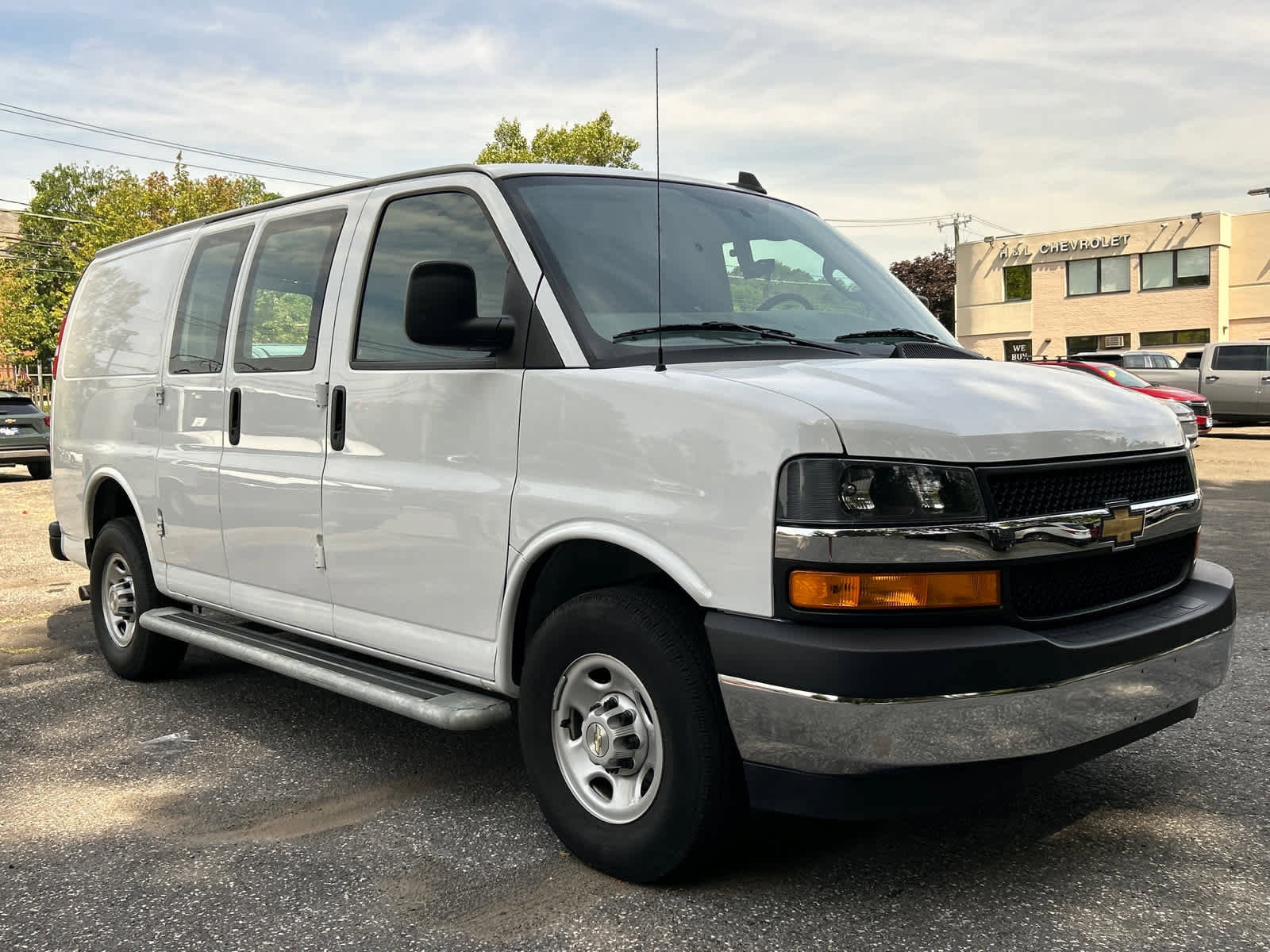 2024 Chevrolet Express Cargo 2500 WT