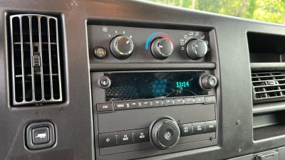 2024 Chevrolet Express Cargo 2500 WT