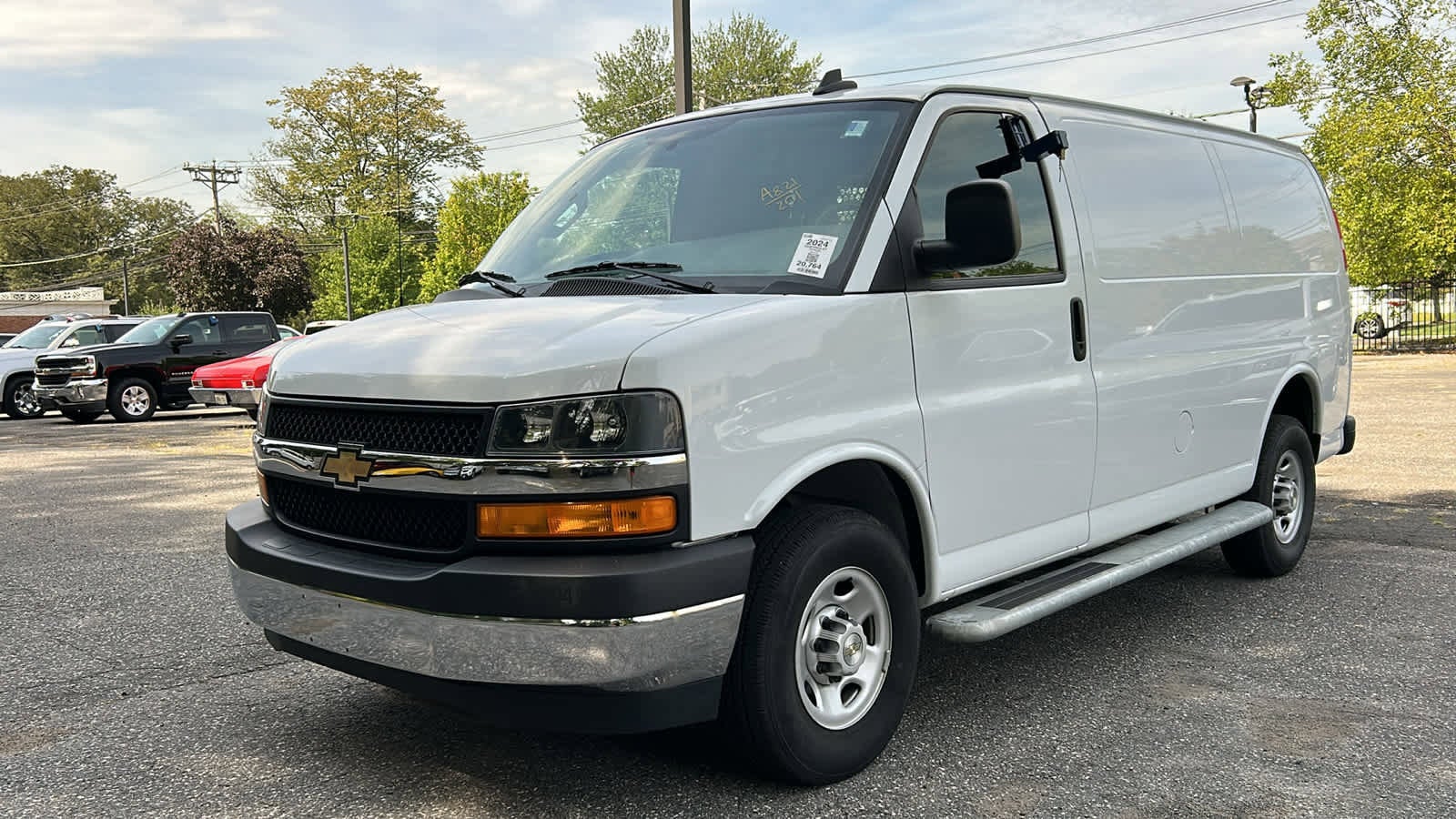 2024 Chevrolet Express Cargo 2500 WT