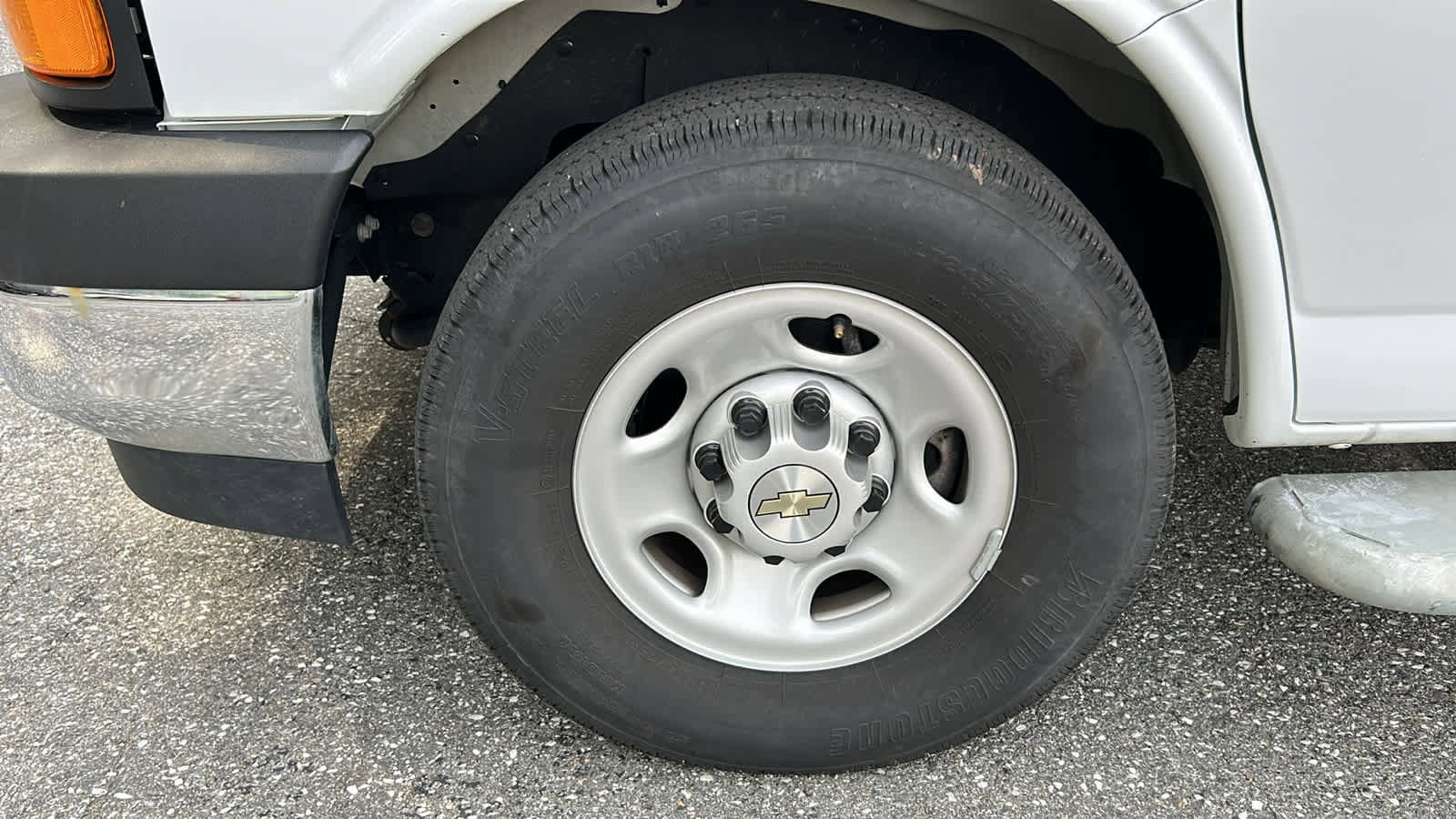 2024 Chevrolet Express Cargo 2500 WT