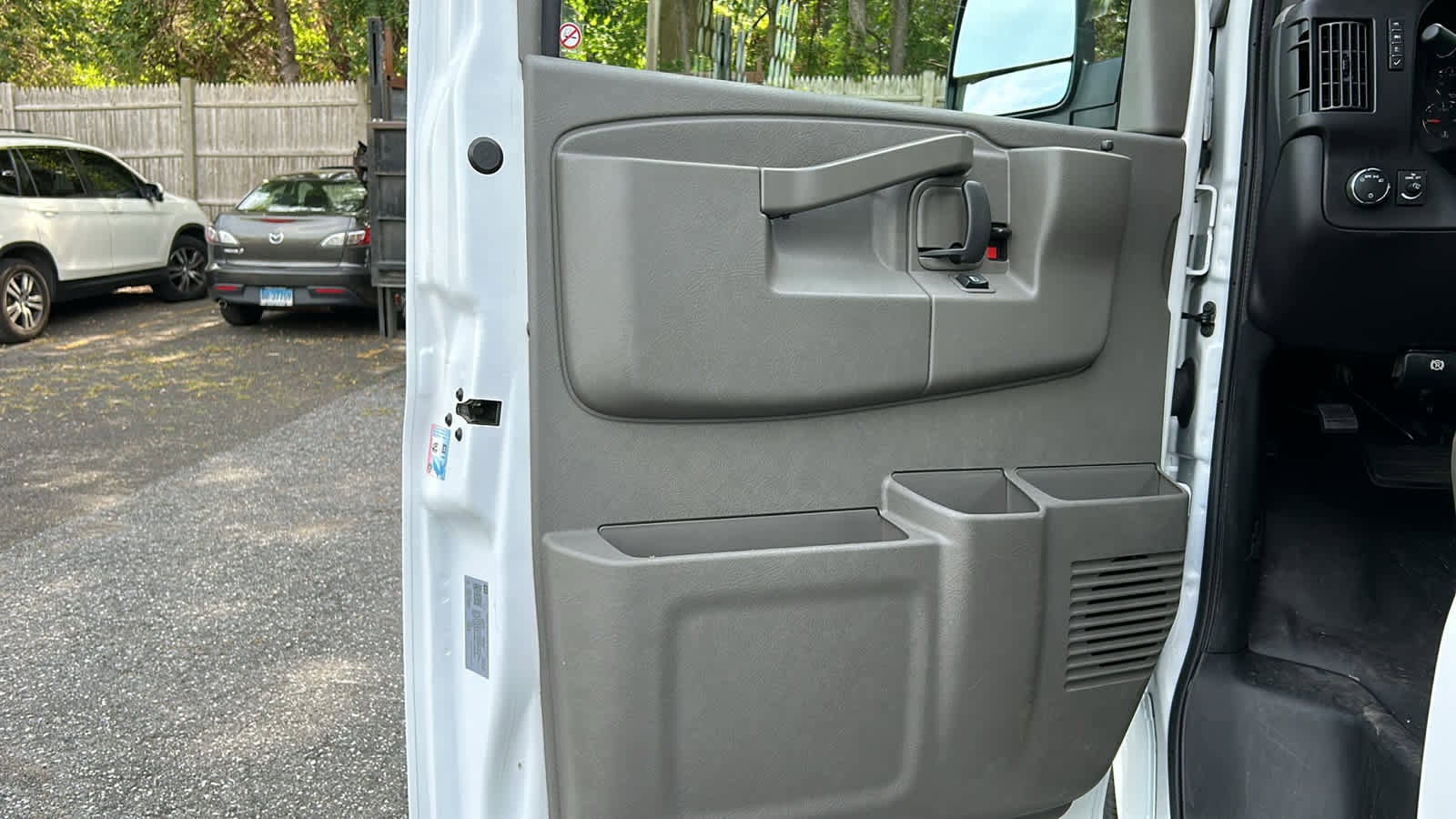 2024 Chevrolet Express Cargo 2500 WT