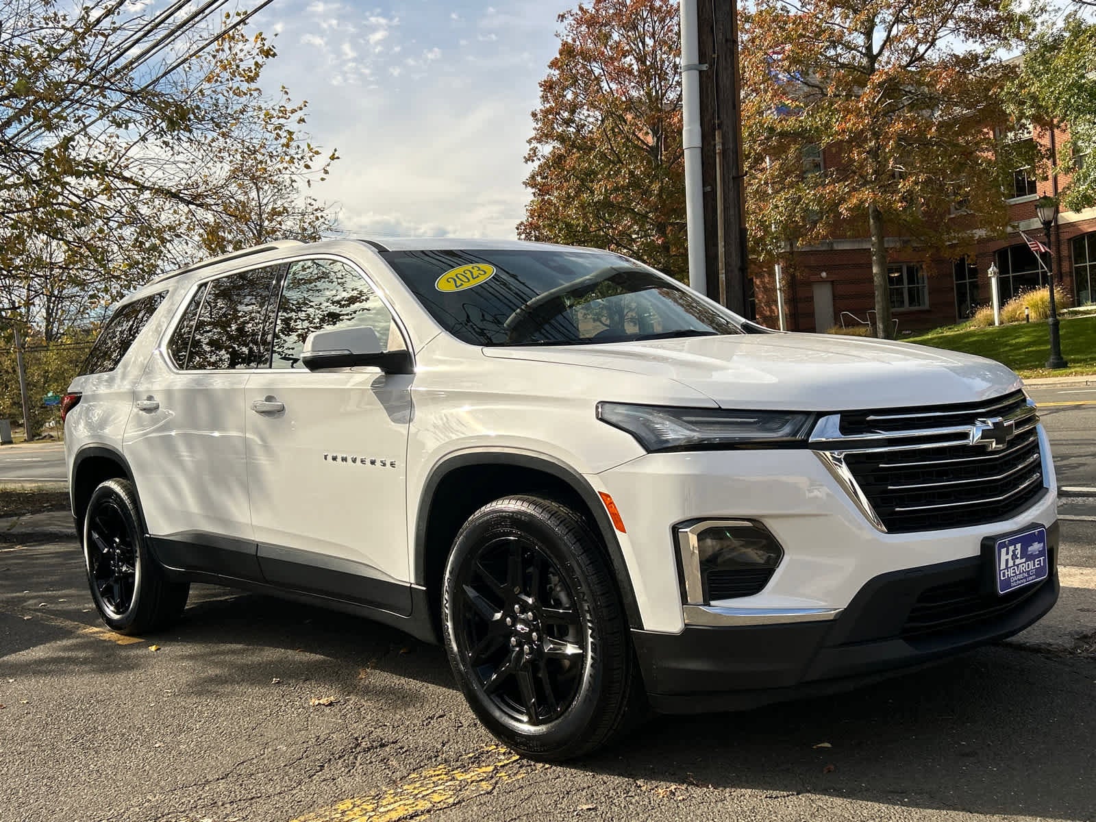 2023 Chevrolet Traverse LT Leather