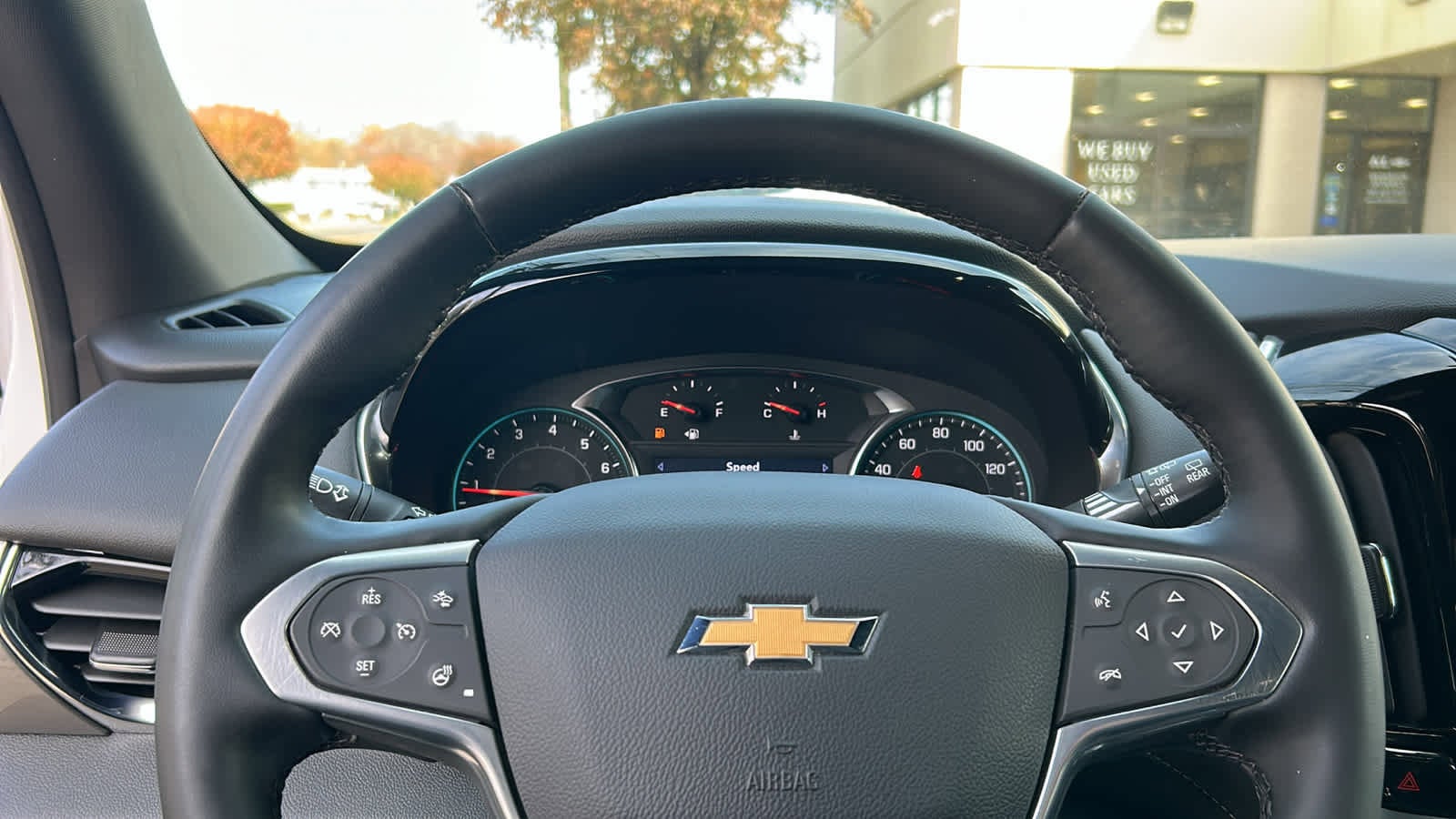 2023 Chevrolet Traverse LT Leather