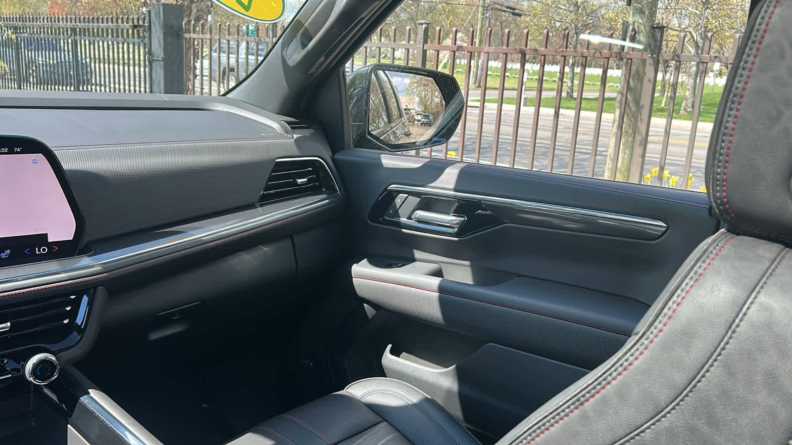 2025 Chevrolet Suburban RST