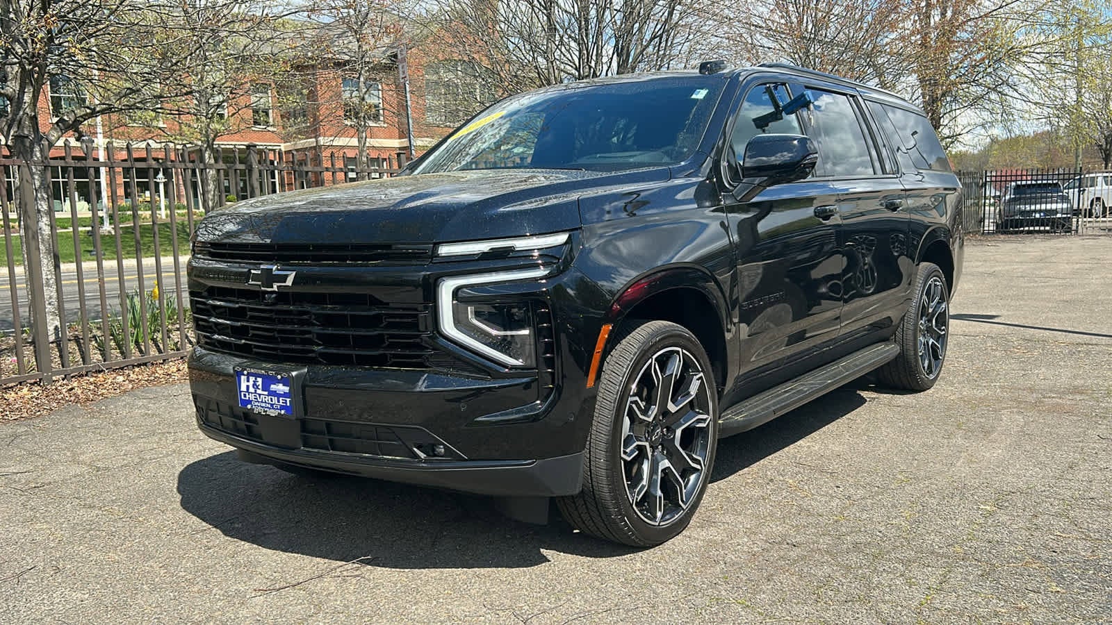 2025 Chevrolet Suburban RST
