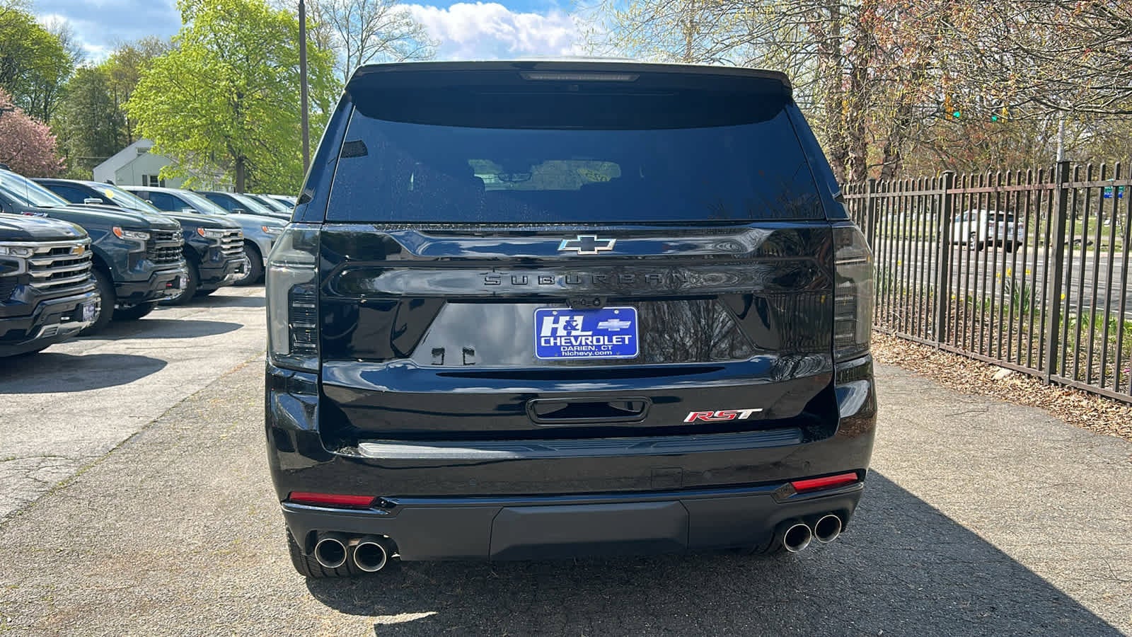 2025 Chevrolet Suburban RST