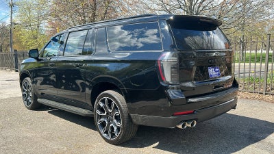 2025 Chevrolet Suburban RST