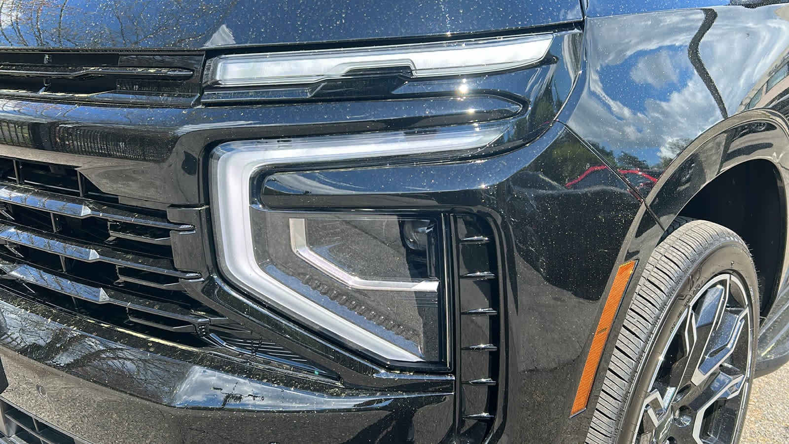 2025 Chevrolet Suburban RST