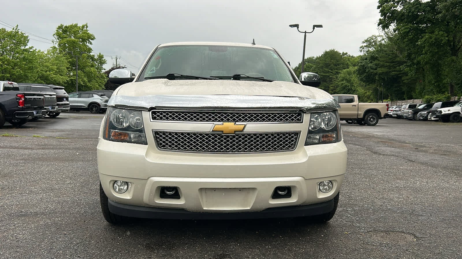 Used 2013 Chevrolet Tahoe LTZ with VIN 1GNSKCE06DR196869 for sale in Darien, CT