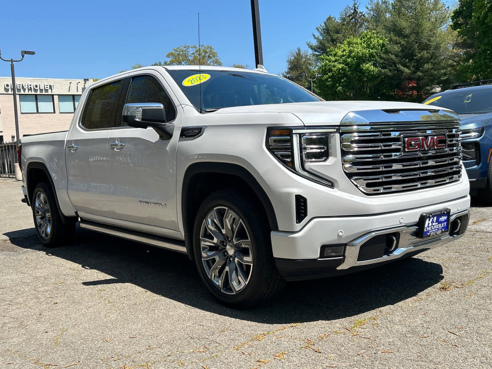 2023 GMC Sierra 4WD Crew Cab Short Box Denali's photo