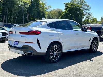 2021 BMW X6 M50i