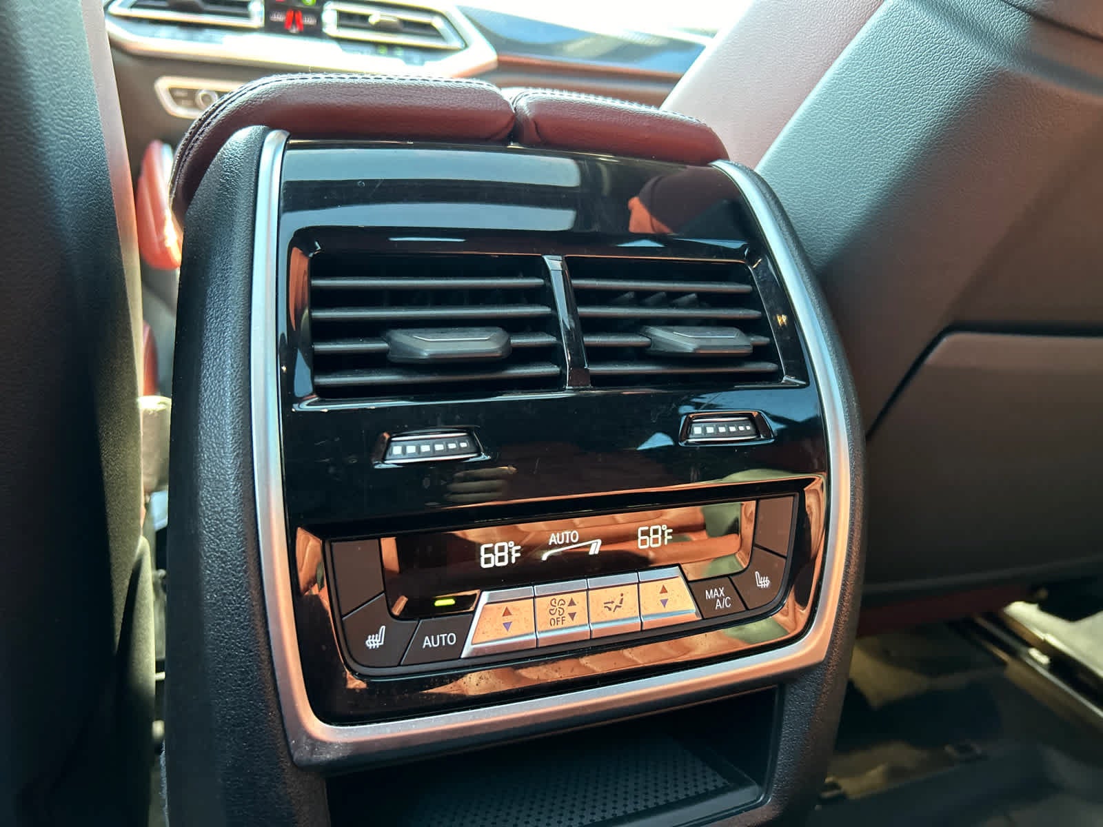 2021 BMW X6 M50i