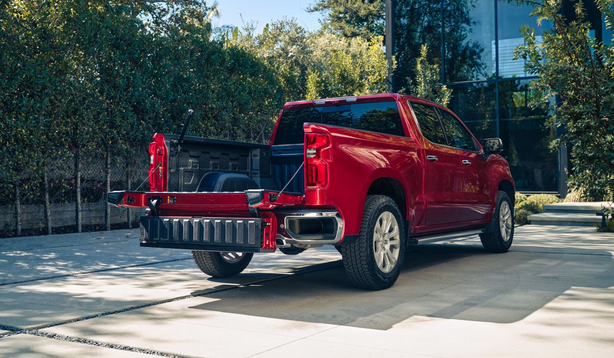 H & L Chevrolet in DARIEN CT