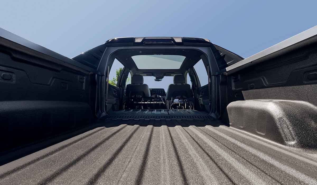 H & L Chevrolet in DARIEN CT